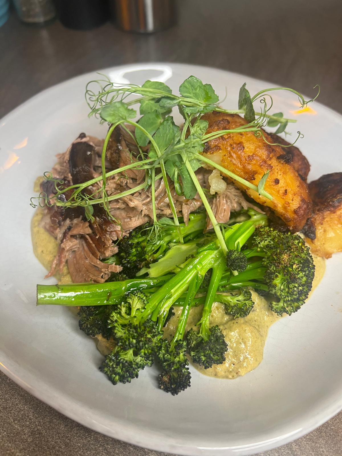 Roast lamb with curry sauce